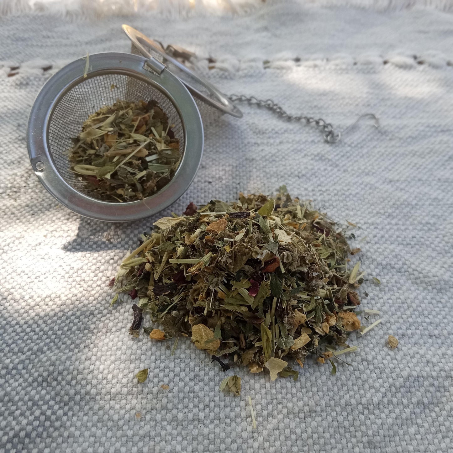 Be Vital Organic Pregnancy Tea with Raspberry Leaf, Nettle, Alfalfa and Oatstraw - Herbal Nutrition Drink - Iron Rich Multi-Vitamin Tea