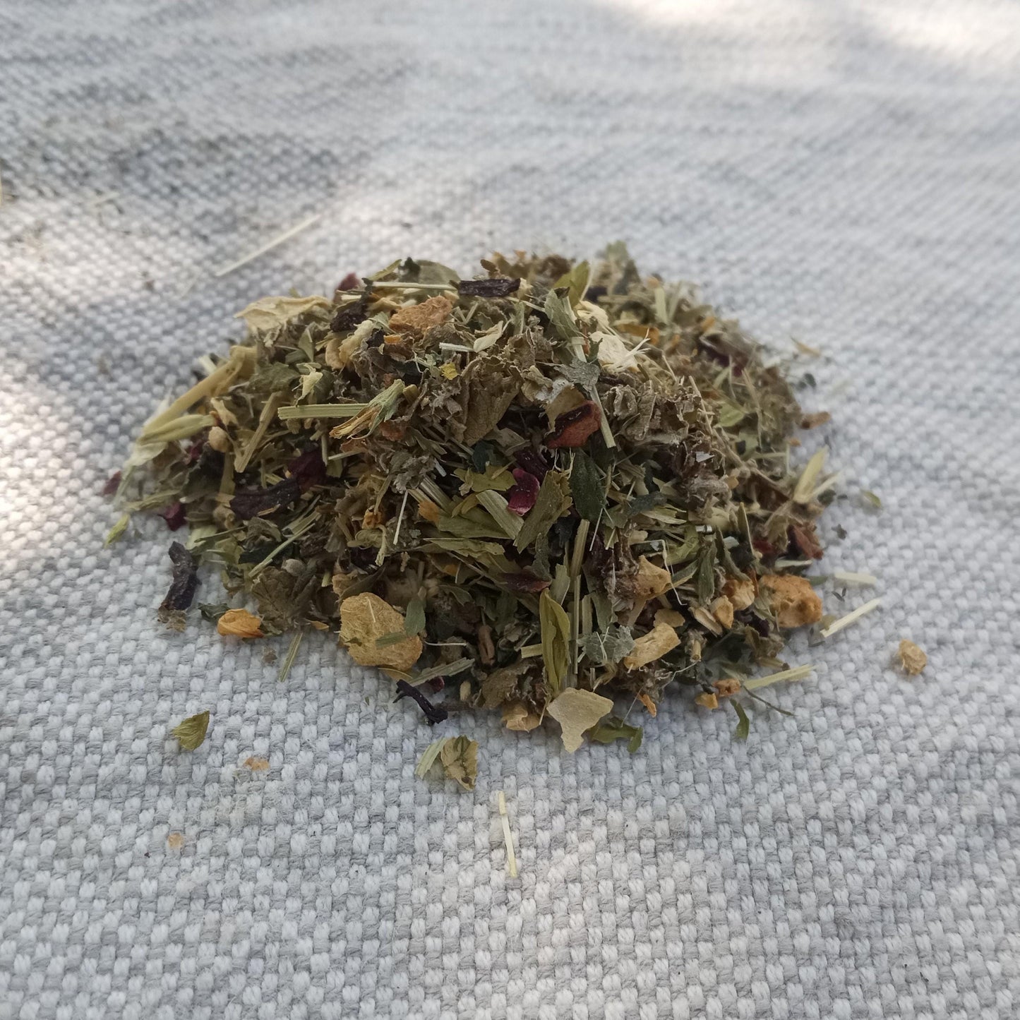 Be Vital Organic Pregnancy Tea with Raspberry Leaf, Nettle, Alfalfa and Oatstraw - Herbal Nutrition Drink - Iron Rich Multi-Vitamin Tea