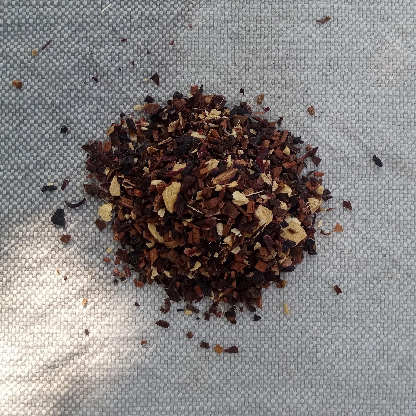 Honey-Biscus-Ginger Tea with Hibiscus, Ginger & African Honey Bush - Organic Loose Leaf Herbal Tea Blend - Vitamin C Rich Herbs for Ice Tea Infusing