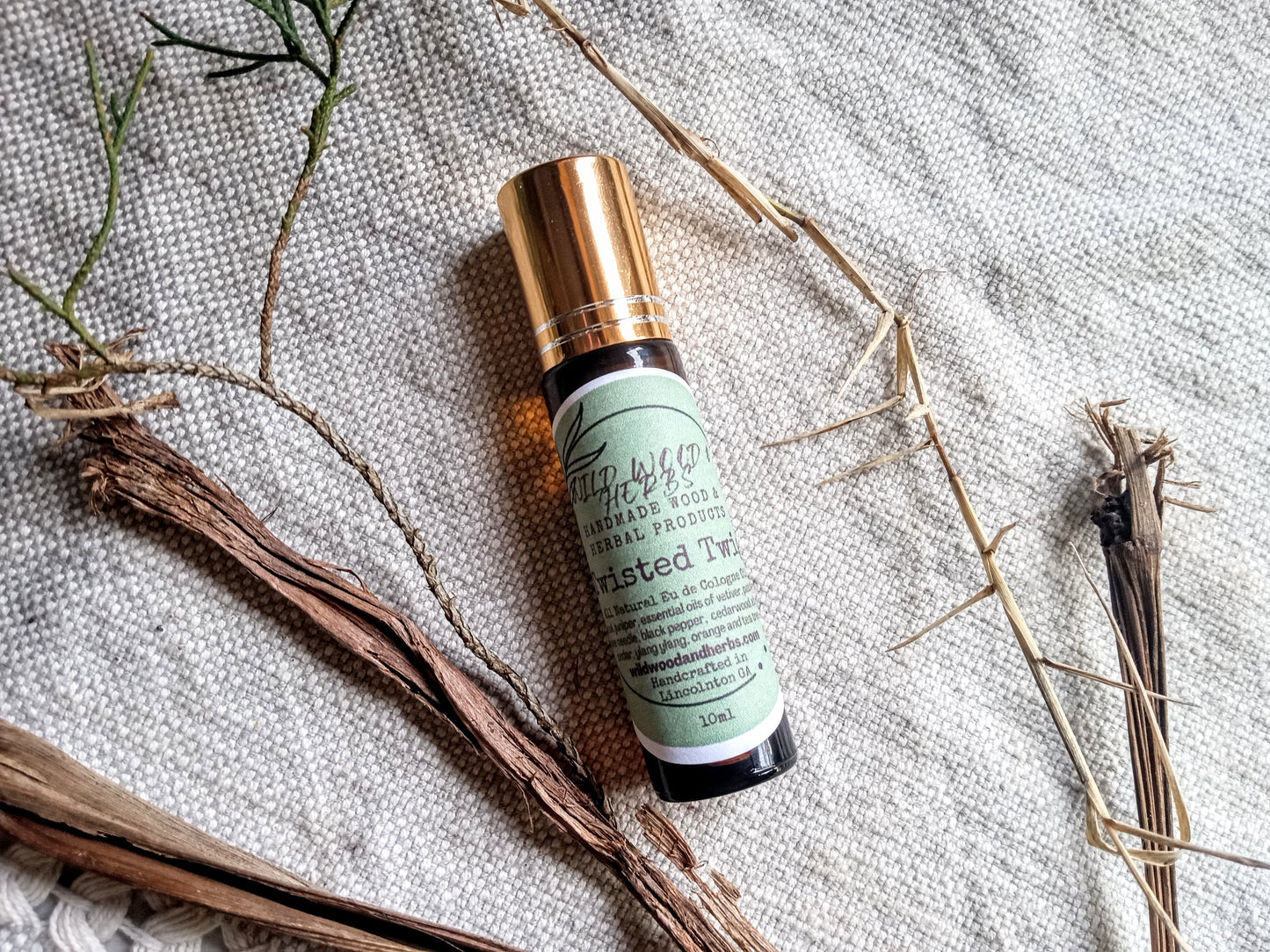 Twisted Twig - Cedarwood Oil & Patchouli Cologne Roll-On for Men with Orange - Essential Oil Roller - Natural Fragrance Oil - Vegan Perfume