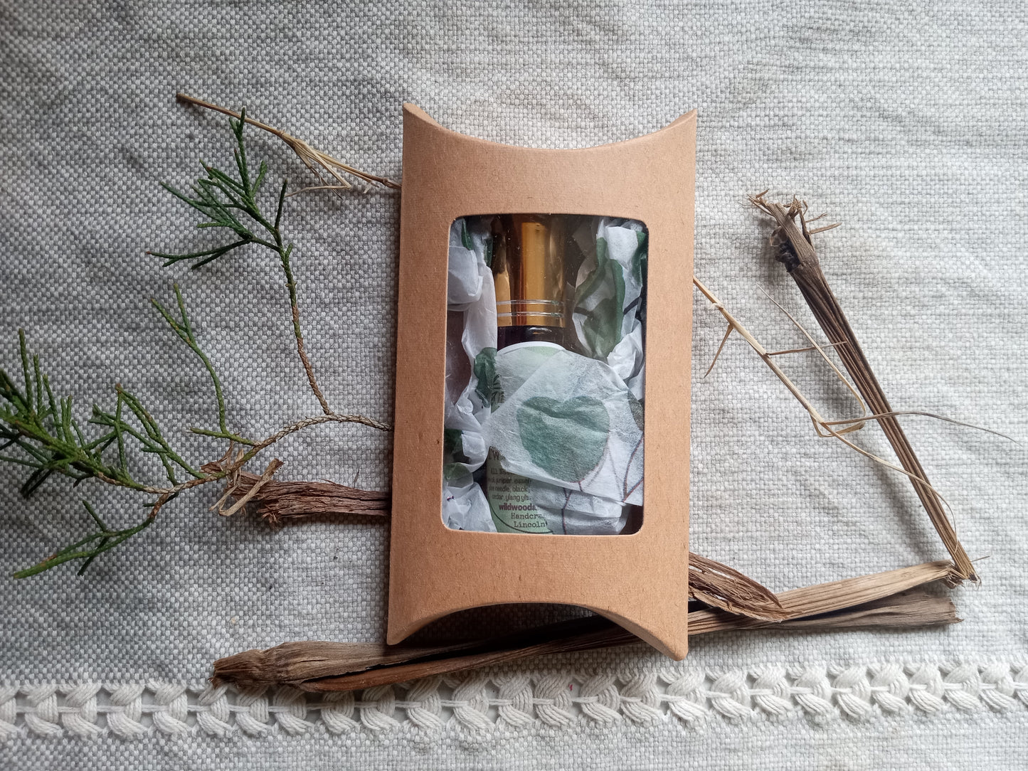 Twisted Twig - Cedarwood Oil & Patchouli Cologne Roll-On for Men with Orange - Essential Oil Roller - Natural Fragrance Oil - Vegan Perfume