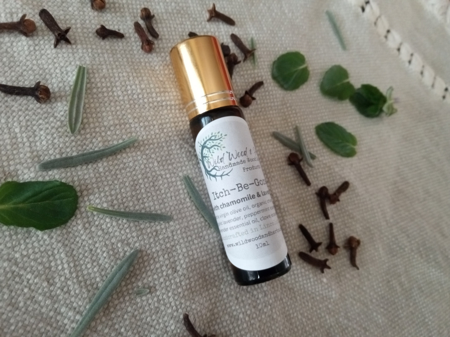 Lavender & Clove Bug Bite Oil - Fast Itch Relief for Chigger and Flea Bites - Natural Relief for Mosquito and Fire Ants - Herbal Roll-On