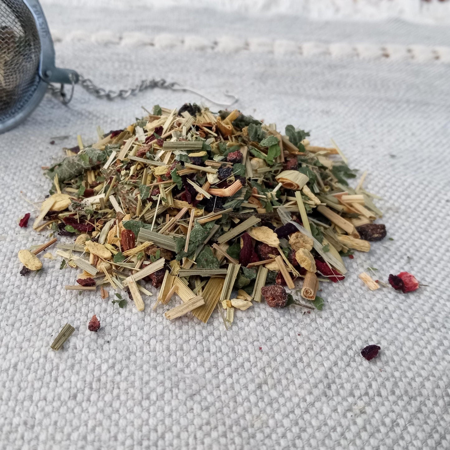 Vitamin B-Complex Organic Herbal Tea Blend - Hormone Tea with Oatstraw, Licorice Root, Ginger, Blueberries, Apple Mint & Lemongrass