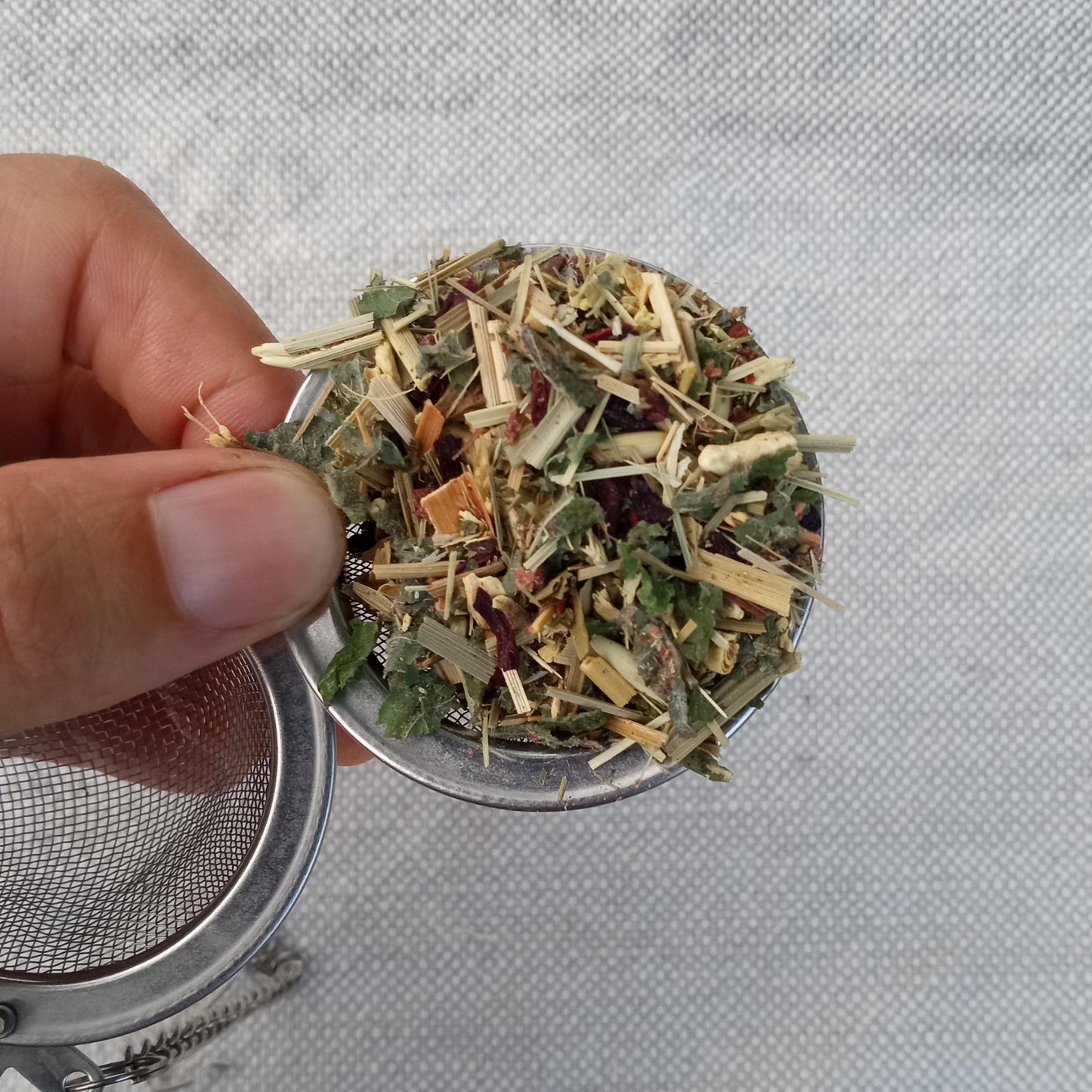Vitamin B-Complex Organic Herbal Tea Blend - Hormone Tea with Oatstraw, Licorice Root, Ginger, Blueberries, Apple Mint & Lemongrass