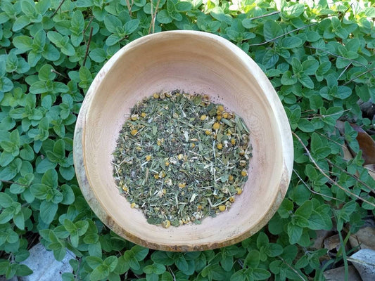 Be-You-Tea with Chamomile & Oat Straw, Passionflower Herb, Nettle, Red Raspberry Leaf and Alfalfa - Multi-Vitamin Herb Blend for Daily Tonic Drink